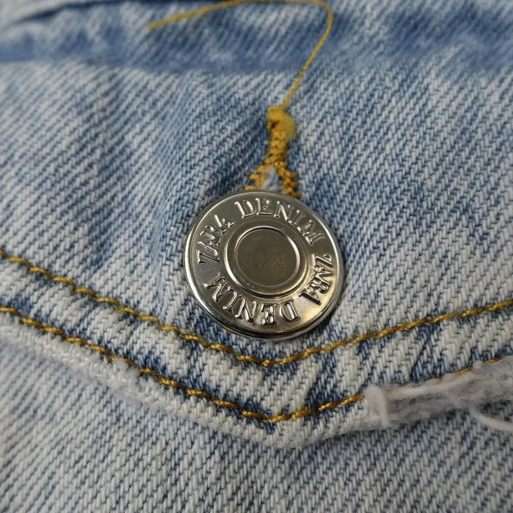 Zara Distressed Denim Jacket Mens Medium Graphic Patches Button Light Wash AOP